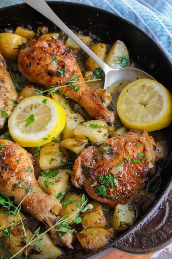 Crispy Skillet Chicken In White Wine Sauce A Saucy Kitchen