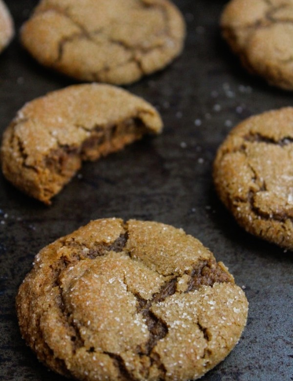 Spiced Cardamon Molasses Cookies - these cookies are made in one bowl, ready in under an hour and are grain, dairy, and nut free and go perfectly with your afternoon cup of tea!