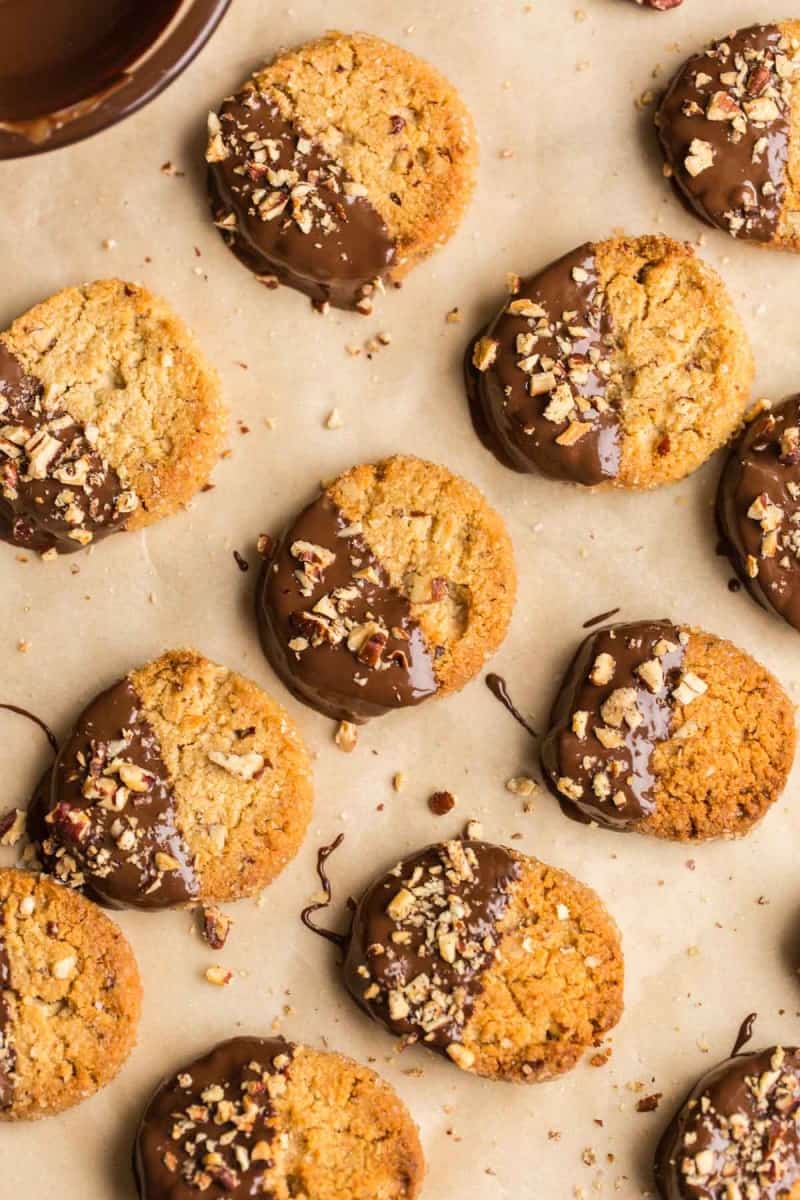 Toasted Pecan Almond Flour Shortbread Cookies - A Saucy Kitchen